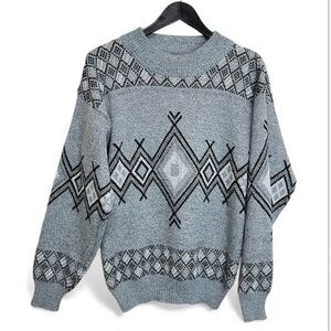 Vintage 90’s Eaton Birkdale Grey Diamond Shapes Sweater - Size Small